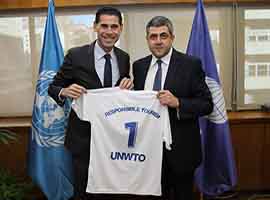 هیرو نقش سفیر را با UNWTO می گیرد