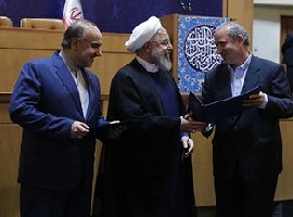 دعوتنامه اینفانتینو تقدیم رئیس جمهور شد